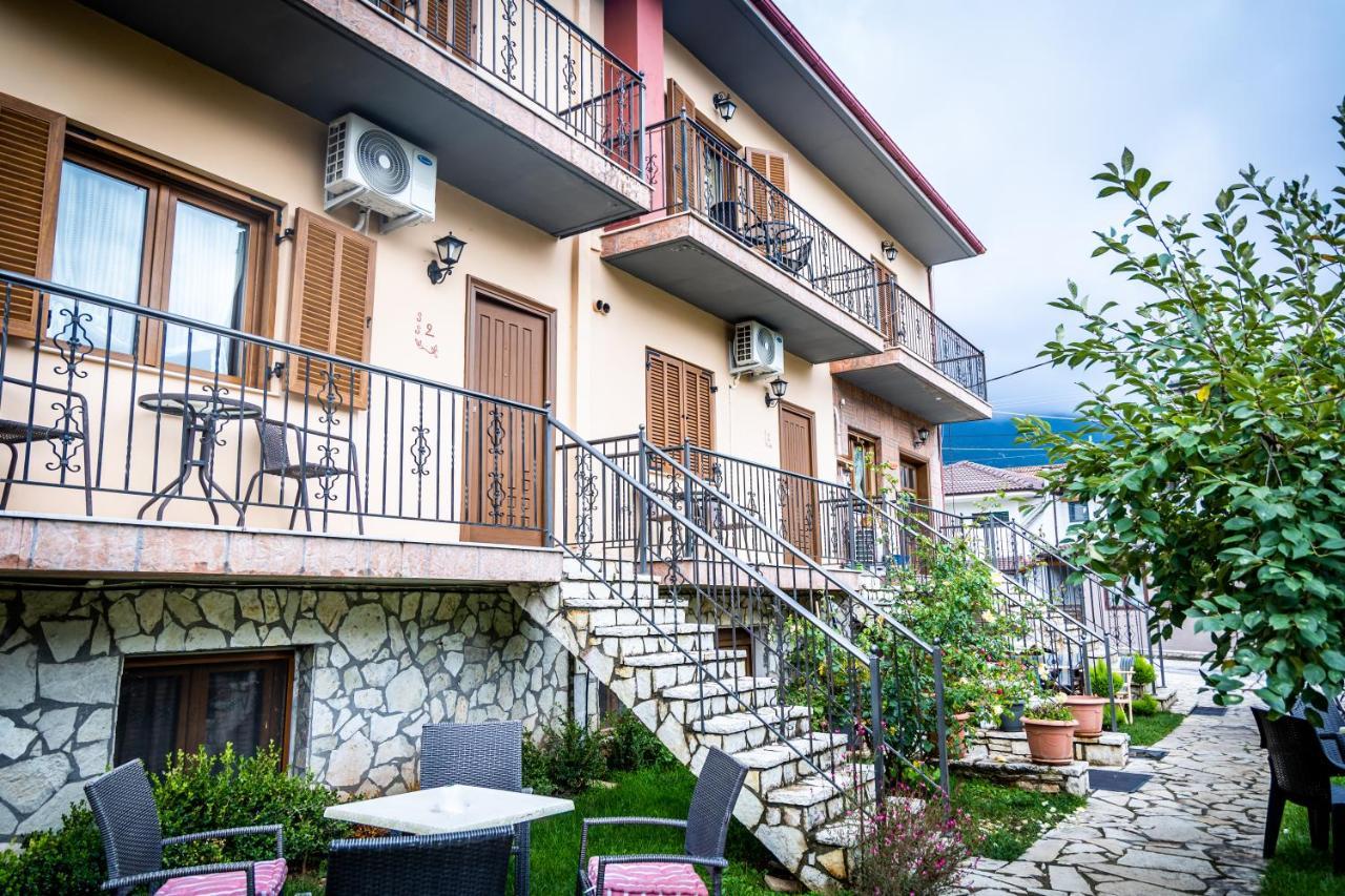 Enastron Hotel Kalavryta Exterior photo
